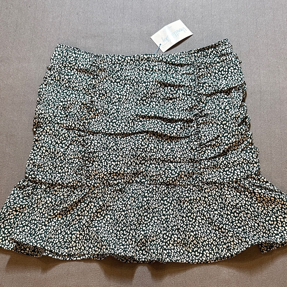 Mable Brand green & white leopard skirt NWT SMALL